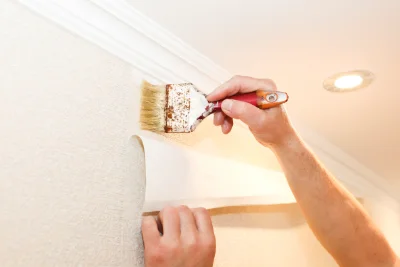 Pose de papier peint à Blanot — revêtements muraux et toiles de verre